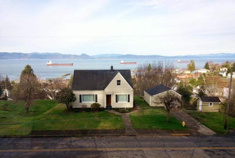 Astoria Painted Lady Historic Apt With River View! Exterior foto